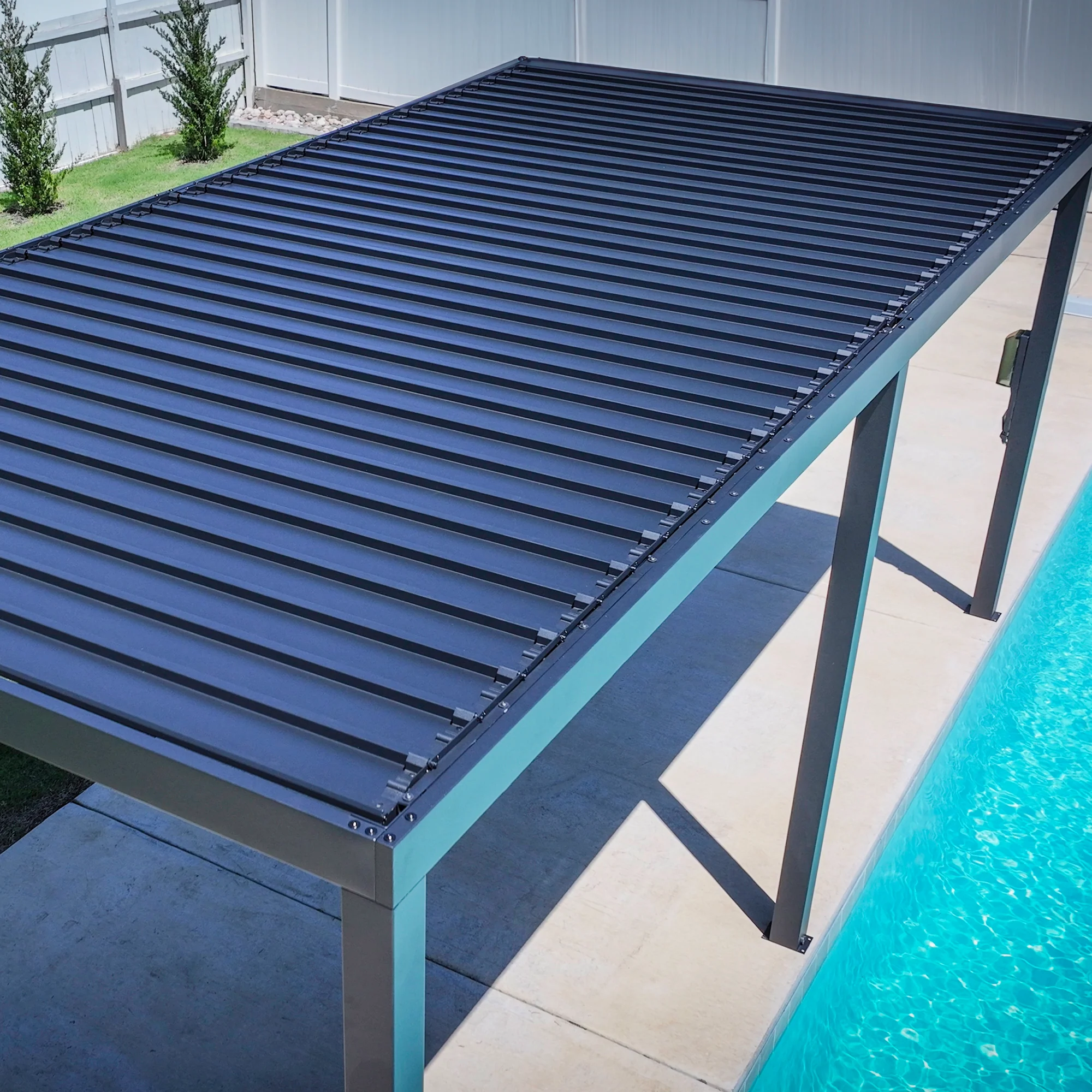 6.0m x 3.0m (20ft x 10ft) Sarasota Steel Louvered Pergola - Image 11