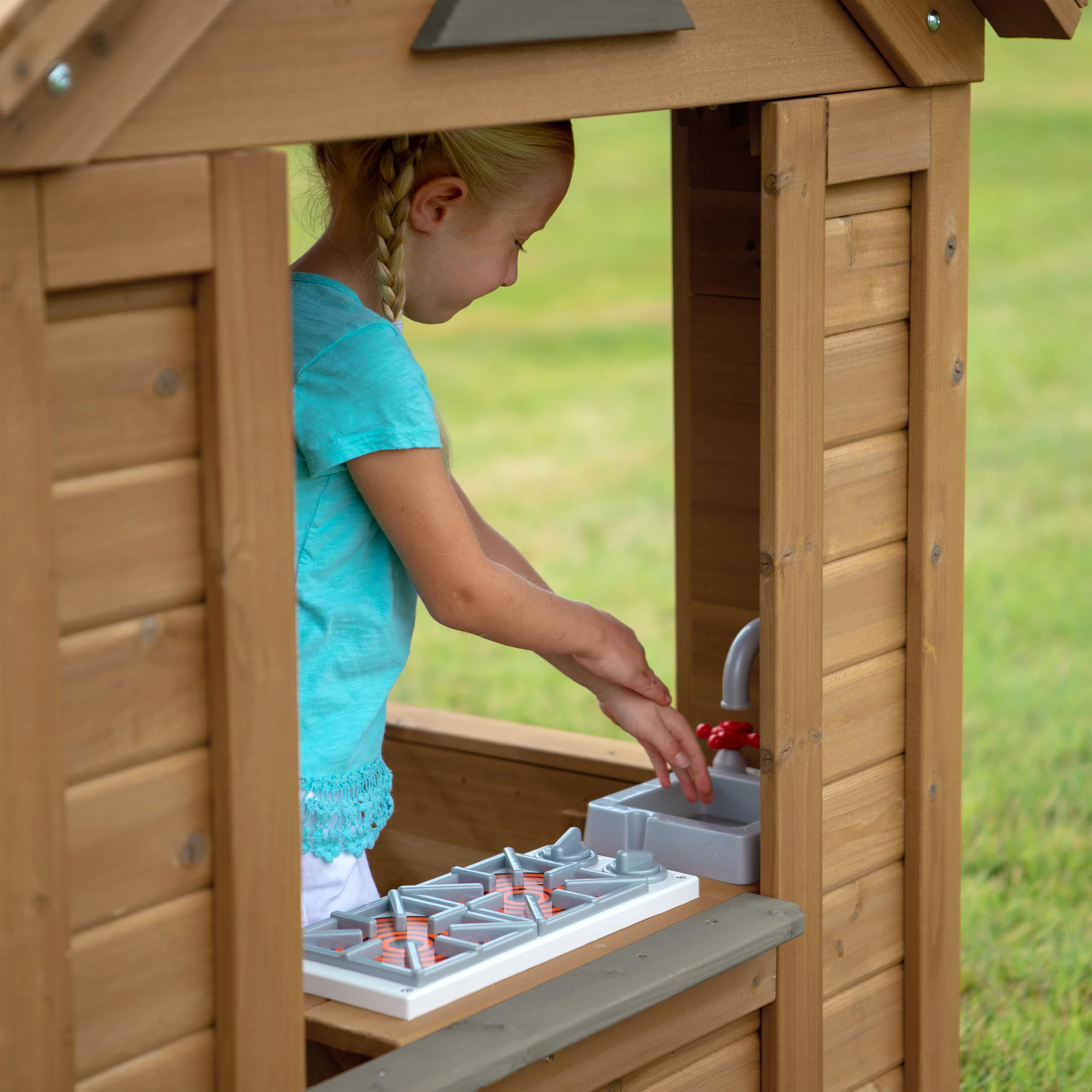 Maple Leaf Playhouse - Image 4