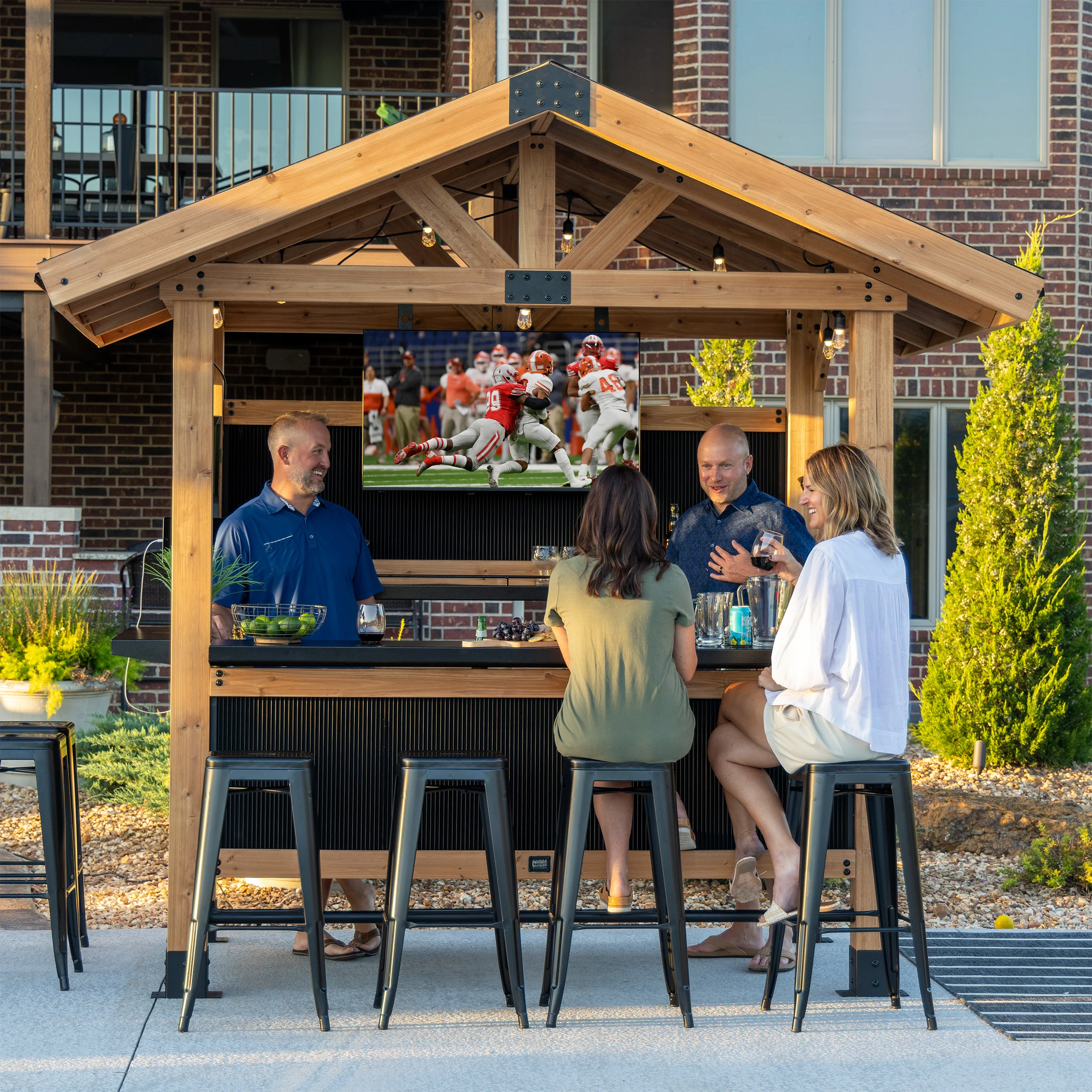 2.9m x 1.9m (10ft x 6ft) Palisade Outdoor Bar - Image 12