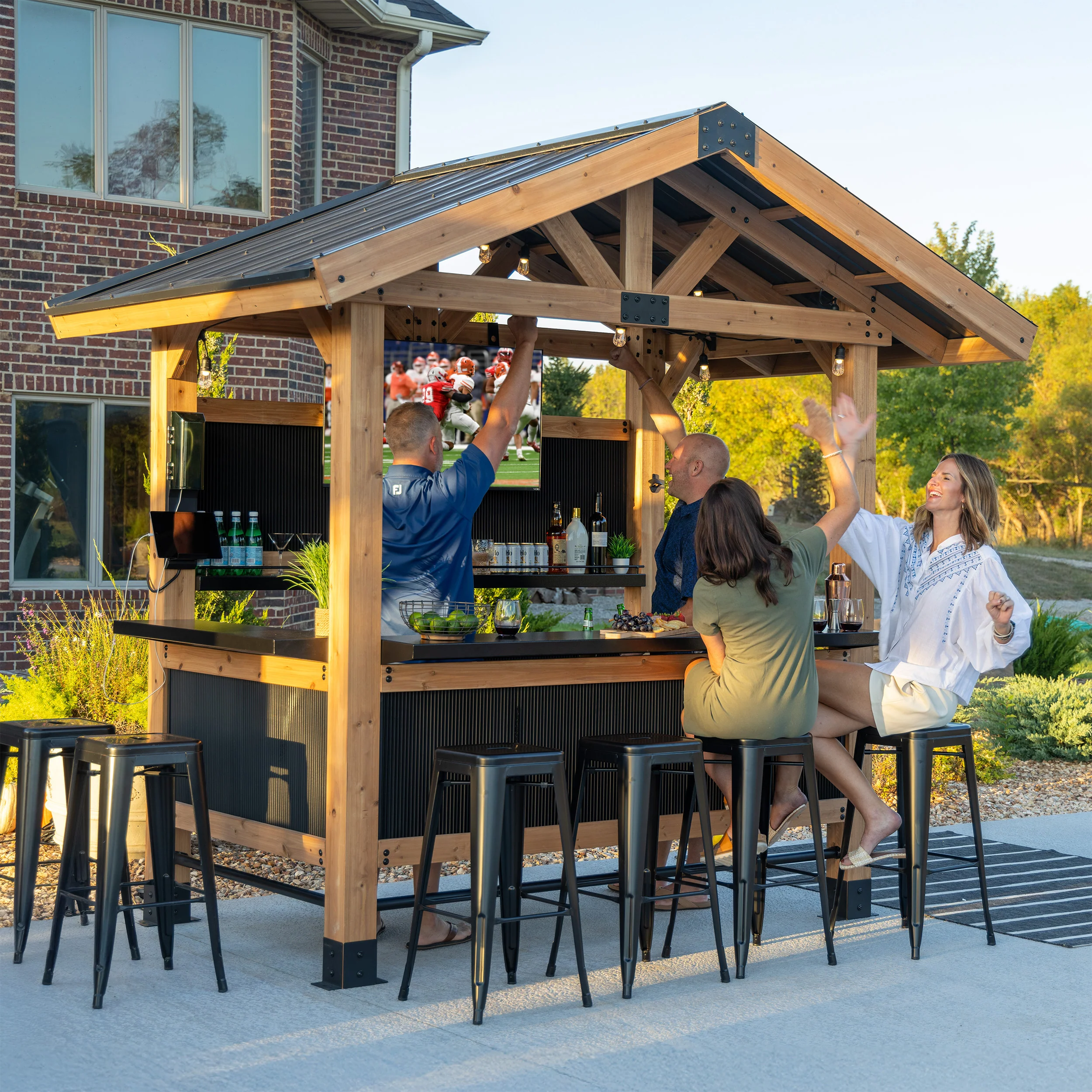 2.9m x 1.9m (10ft x 6ft) Palisade Outdoor Bar - Image 13