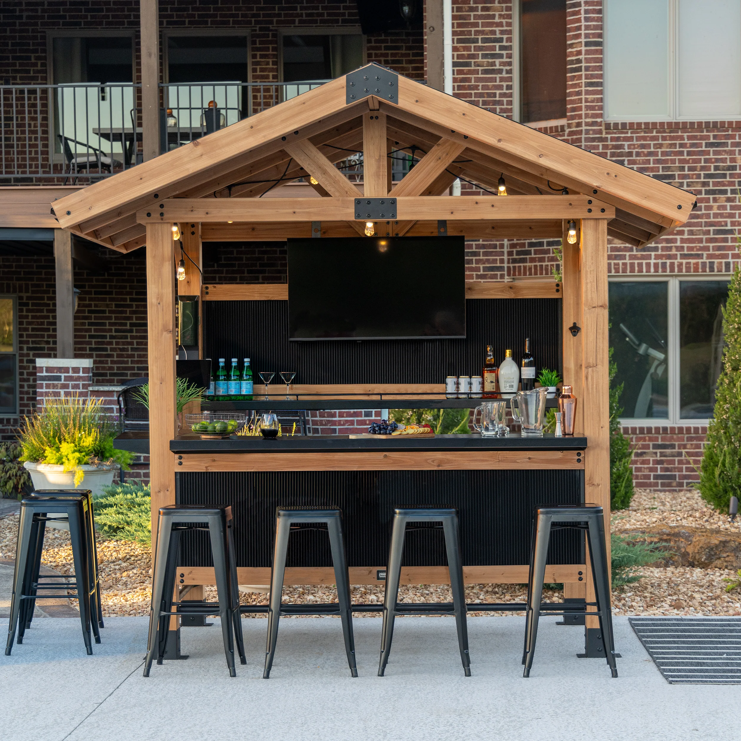 2.9m x 1.9m (10ft x 6ft) Palisade Outdoor Bar - Image 14