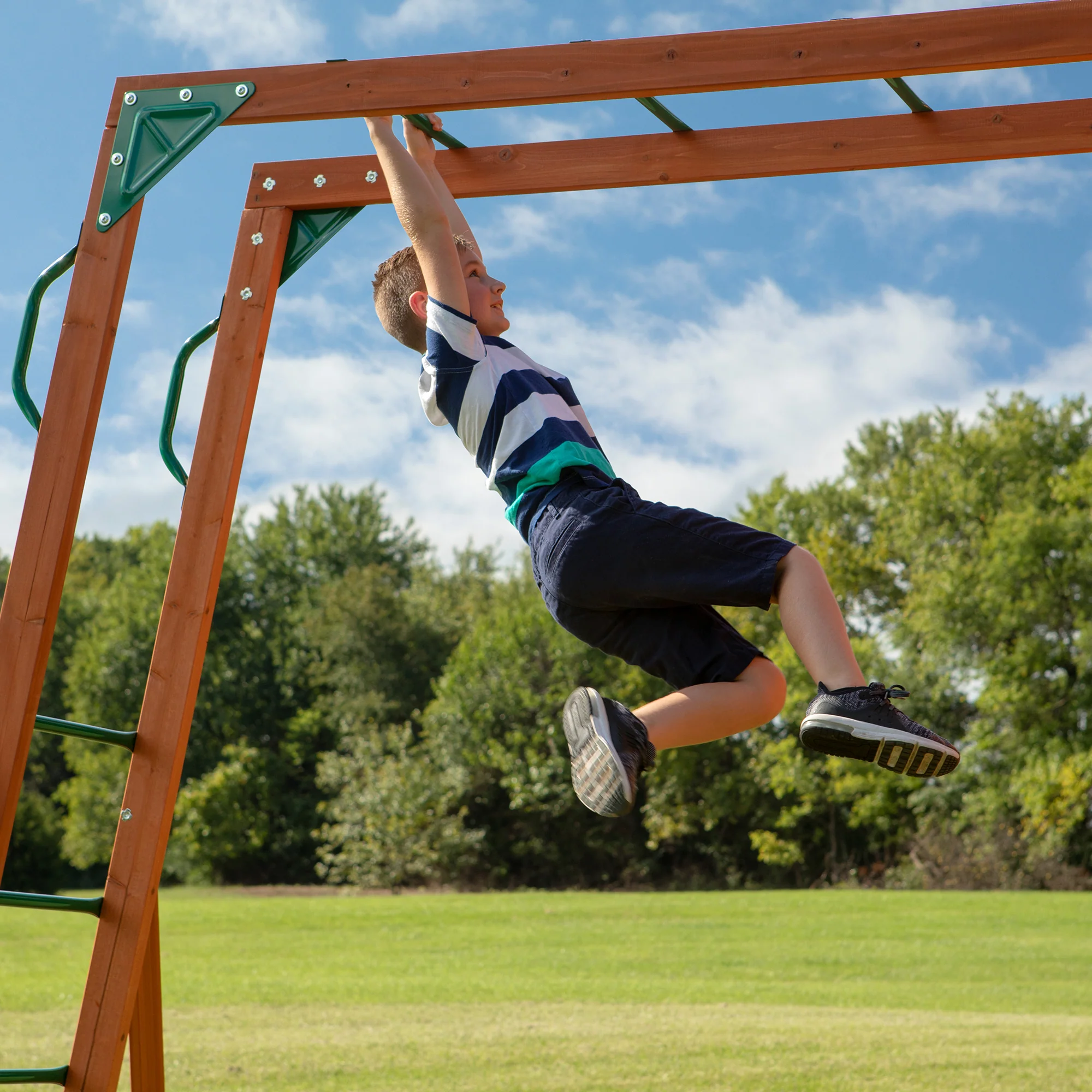 Skyfort II Swing Set and Climbing Frame - Image 3