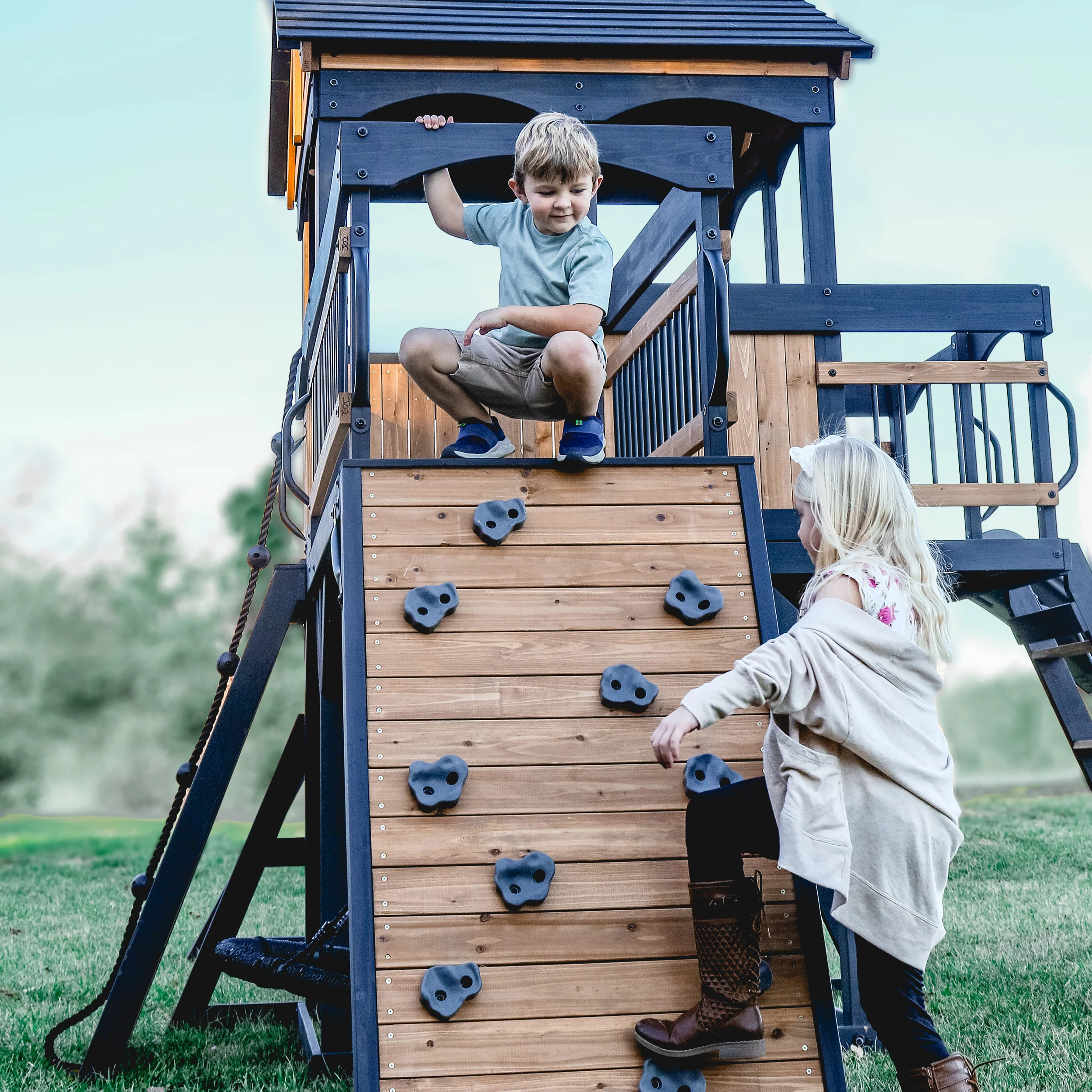 Timber Crossing Swing Set and Climbing Frame - Image 6